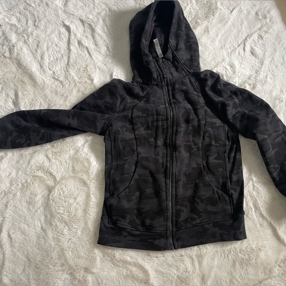 Like new Camo hoodie